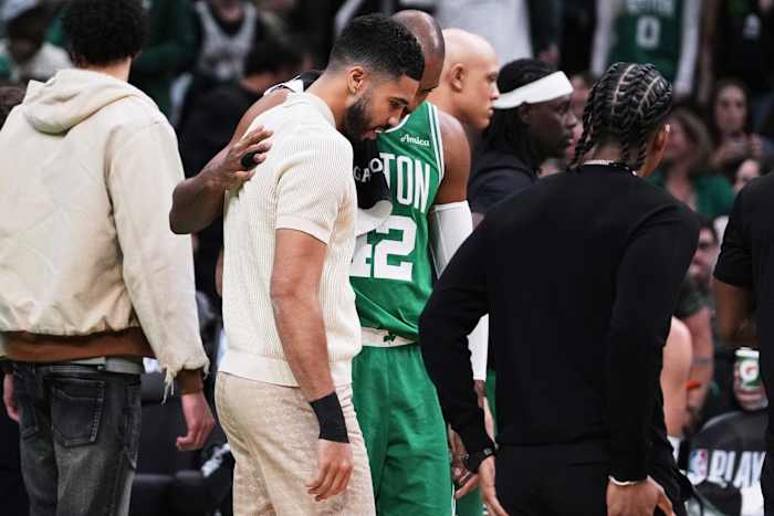 Jayson Tatum van Celtics mist de 1e playoff -game, en zit uit Game 2 overwinning op magie met polsblessure