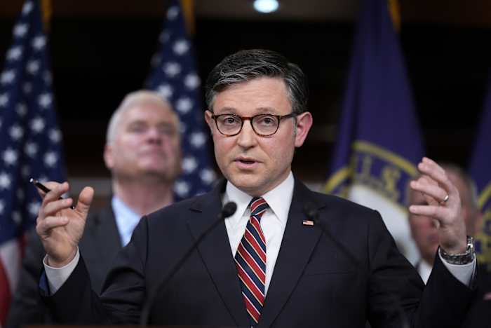 Johnson belooft het opnieuw te proberen nadat GOP Holdouts Action Block Action op Trump's 'Big, Beautiful' Budget Bill