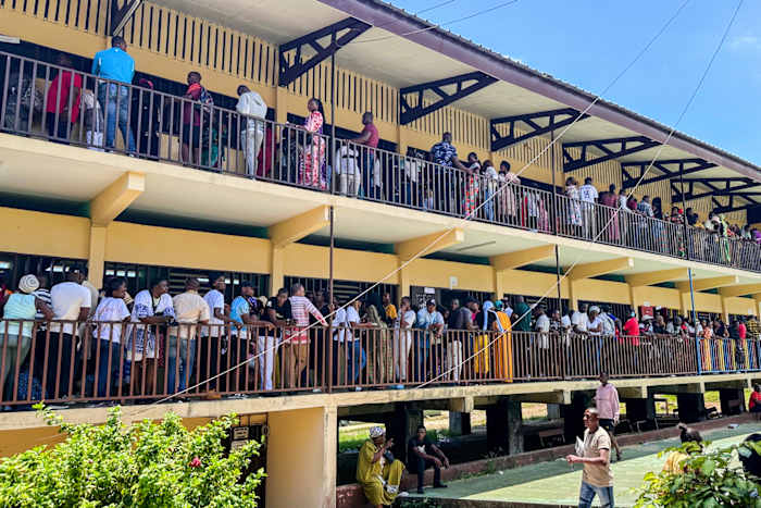 Kiezers in Gabon wachten op de resultaten van de presidentsverkiezingen, met waarschijnlijke overwinning voor coupleider