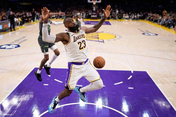 Lakers realiseren zich dat ze wat snel werk moeten doen na de uitbarsting van Timberwolves in serieopener