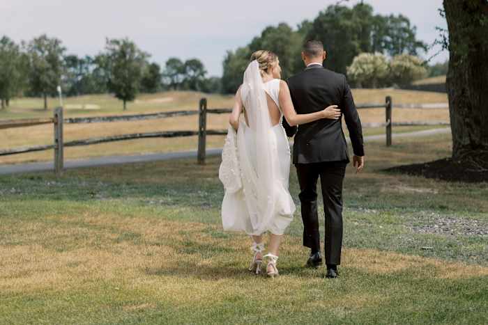 Late fotografen. Nurly fotografen. Hier is hoe u ervoor kunt zorgen dat huwelijksherinneringen worden gemaakt