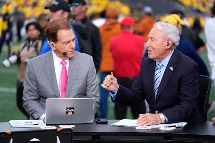 Lee Corso om met pensioen te gaan van ESPN's 'College Gameday' na vier decennium run