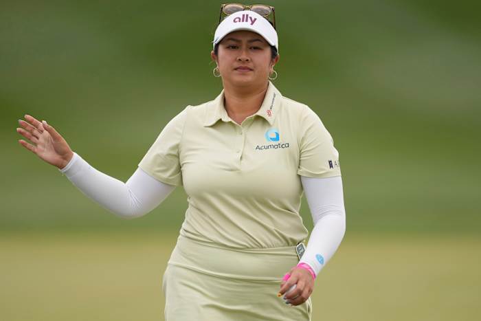 Lilia Vu heeft nog een bogey-vrije dag en leidt een pak LPGA-sterren in Arizona