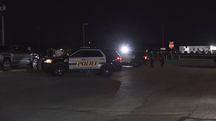 Man in kritieke toestand na het fotograferen aan de zuidwestkant, zegt de politie van San Antonio