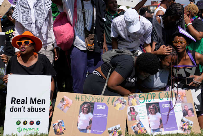 Menigten demonstreren tegen gendergebaseerd geweld in Zuid-Afrika na vermeende verkrachting van de 7-jarige