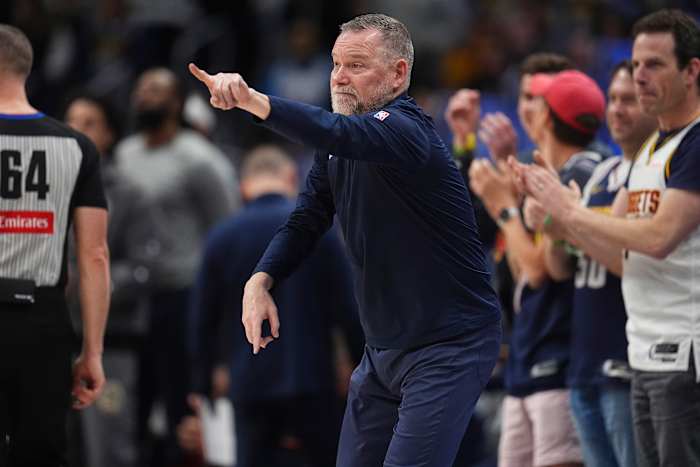 Michael Malone neemt de val ondanks het feit dat het de minste van de veelheid van hoofdpijn van de Nuggets is