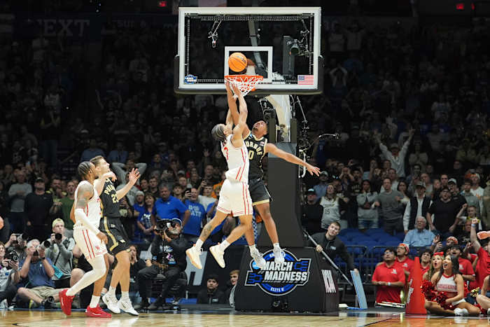 Milos Uzan's late emmer op inkomend spel stuurt Houston naar Elite Eight met 62-60 overwinning op Purdue