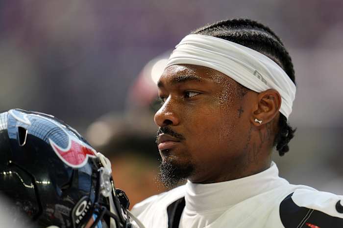 Nieuwe Patriots -ontvanger Stefon Diggs zegt dat hij voor op schema ligt met revalidatie, enthousiast om te produceren