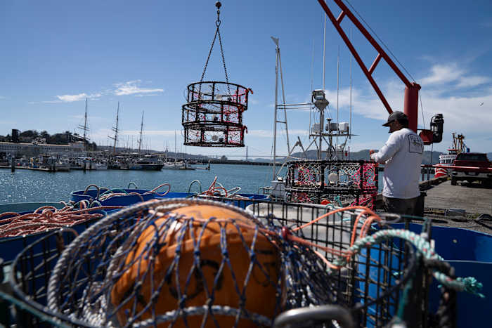 Nieuwe uitrusting kan Californische krabvissers langer op het water houden, en walvissen veilig
