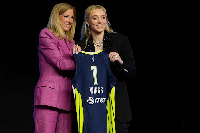 Paige Bueckers is nummer 1 pick in WNBA Draft en gaat naar de Dallas Wings