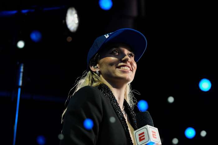 Paige Bueckers praat over haar investeringsbelang in de ongeëvenaarde competitie op 'Good Morning America'