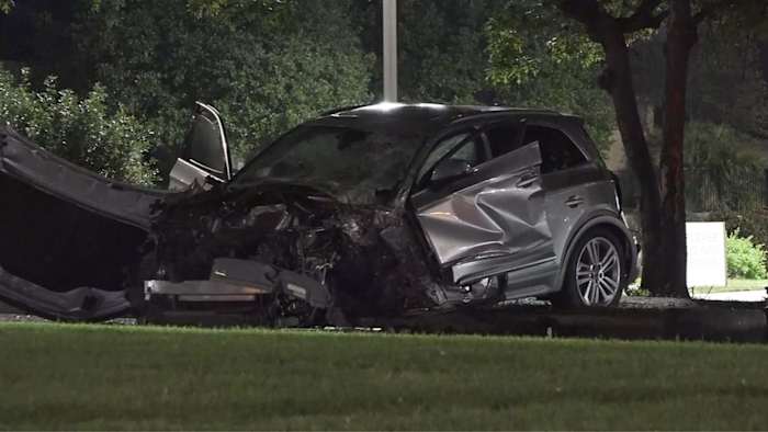 Persoon gearresteerd voor DWI nadat de vrouw gewond is geraakt bij een crash met één voertuig, zegt de politie van San Antonio