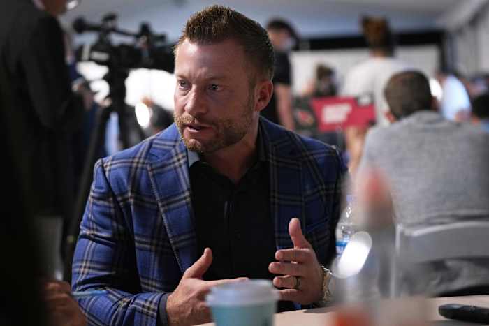 Rams 'ontwerphoofdkantoor om op LAFD Air Operations Base te zijn om first responders te eren aan bosbranden