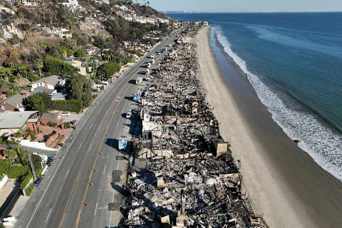 Rechtszaken beschuldigen verzekeraars van het samenwerken om dekking te laten vallen in brandgevoelige delen van Californië
