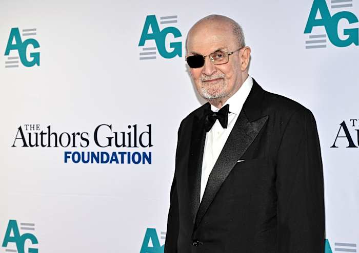 Robert Caro, Salman Rushdie en Sandra Cisneros geëerd door Authors Guild