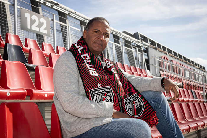 San Antonio FC's Llamosa noemde USL Championship Coach van de maand