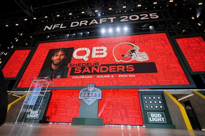 Shedeur Sanders 'lange wachttijd eindigt wanneer Browns hem in de 5e ronde van de NFL Draft neemt