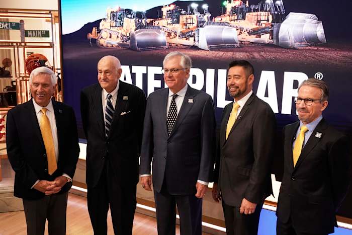 Tarief onrust leidt tot bewolkte voorspellingen van bedrijven voor het komende jaar