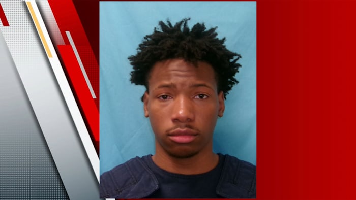 Tiener gearresteerd, beschuldigd van fataal stekende student op Texas High School Track Meet, zegt de politie