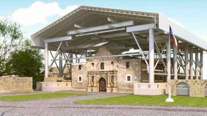 Tijdelijke omheining om de Alamo -kerk te bedekken tijdens het dakvervangingsproces