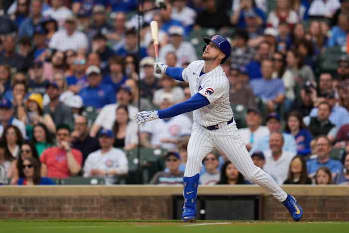 Tucker raakt 2-run HR, Cubs Score 6 in 8e na het opgeven van 10 in de bovenste helft om Diamondbacks 13-11 te verslaan