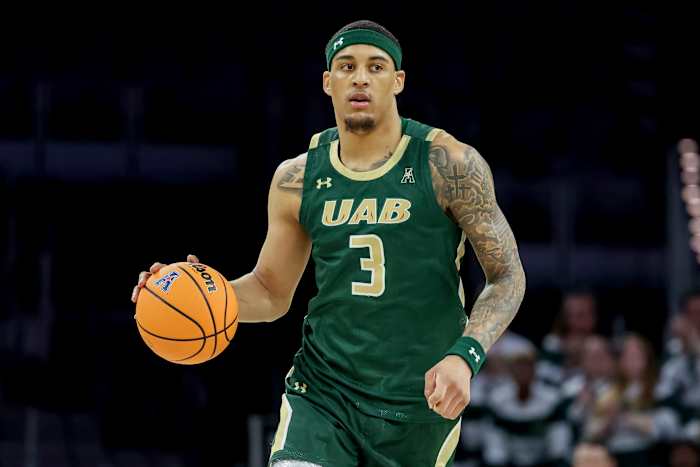 UAB's Yaxel Lendeborg gaat naar Michigan als hij niet in NBA Draft blijft, multiple outlets rapporteren