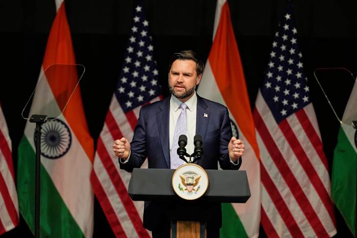 Vance roept op tot grotere banden met India, begroet vooruitgang bij handelsbesprekingen