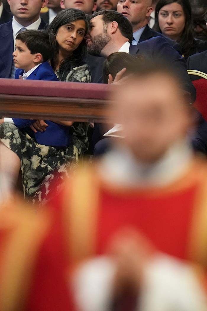 Vaticaan noteert 'meningen van meningen' boven migranten, gevangenen in een ontmoeting met Vance