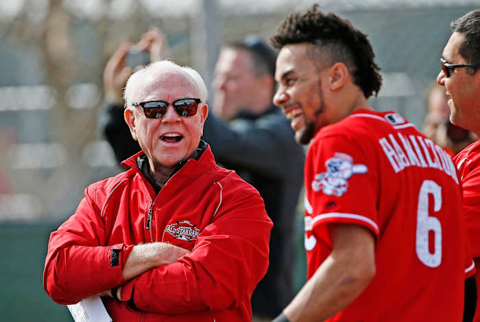 Walt Jocketty, een voormalig algemeen directeur van de St. Louis Cardinals en Cincinnati Reds, sterft op 74