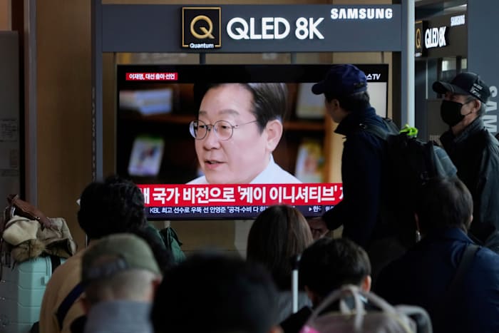 Zuid -Koreaanse oppositieleider Lee opent het presidentiële bod na de ouster van Yoon