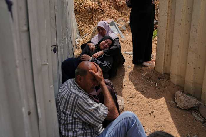 54 mensen gedood in 's nachts luchtaanvallen op Southern Gaza City, zegt het ziekenhuis