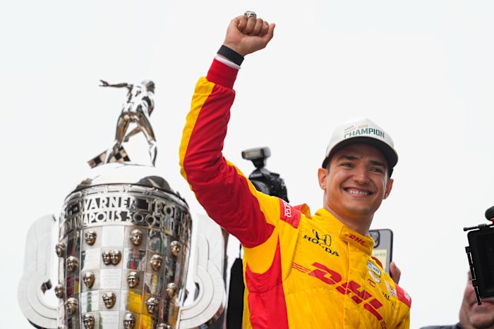 Alex Palou schrijft geschiedenis als de eerste Spaanse bestuurder om de Indianapolis 500 te winnen