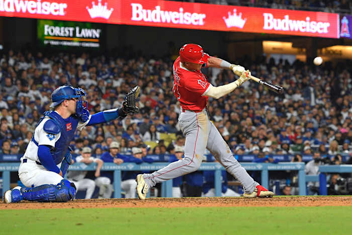 Angels bederven het seizoensdebuut van Clayton Kershaw in 11-9 overwinning op Dodgers