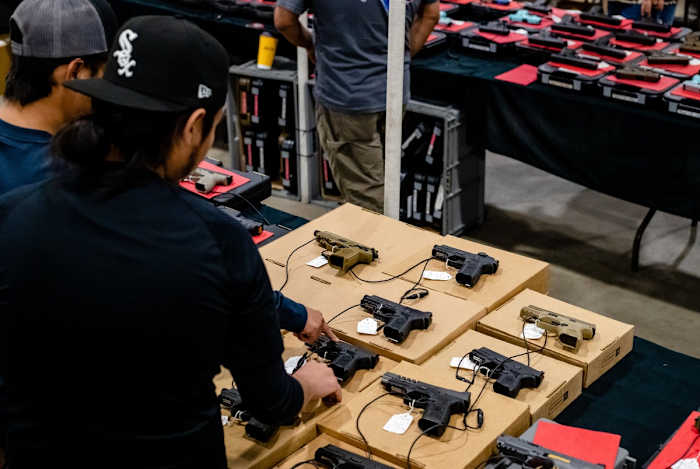 "Anti-Red Flag Act" die zou beperken wanneer wapens kunnen worden gehaald van mensen vooruitgang in Texas House