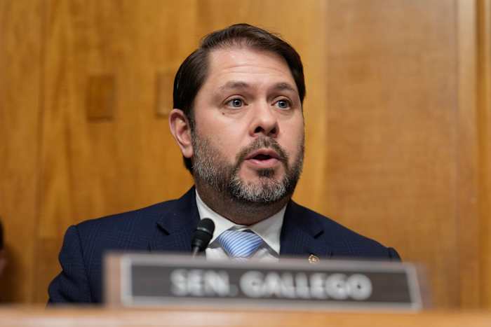 Arizona Democratische senator Gallego waadt in het immigratiedebat met nieuw plan