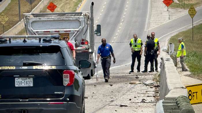 Bestuurder gedood bij een enkele voertuigongeluk langs de Interstate 10, zegt SAPD