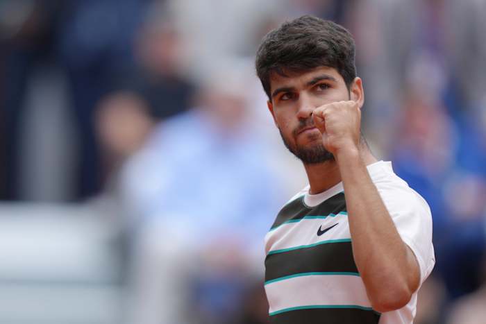 Carlos Alcaraz en Iga Swiatek gaan goed bij de French Open in hun titelverdediging
