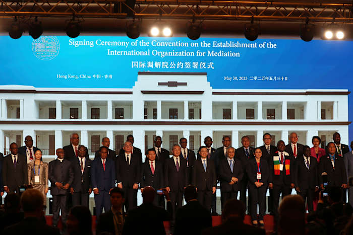 China vormt een nieuwe wereldwijde bemiddelingsgroep met tientallen landen