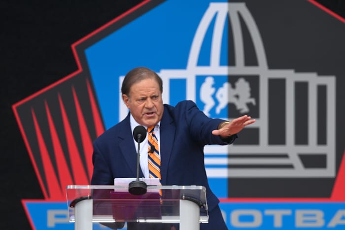 Chris Berman ondertekent extensie met ESPN die hem in 2029 door het 50 -jarig jubileum van Network brengt