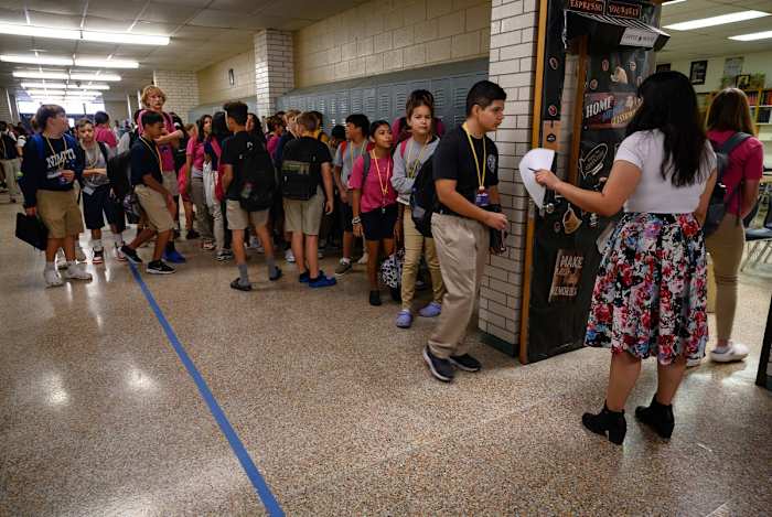Clock tikt voor de wetgevers van Texas om verschillen te regelen op $ 8 miljard openbare schoolfinancieringspakket