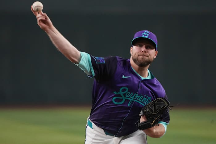 Corbin Burnes gooit 7 dominante innings, leidt de Diamondbacks over de Dodgers 3-0