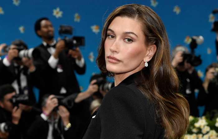 Cosmetica -bedrijf elf verwerft het Rhode Beauty Brand van Hailey Bieber voor $ 1 miljard