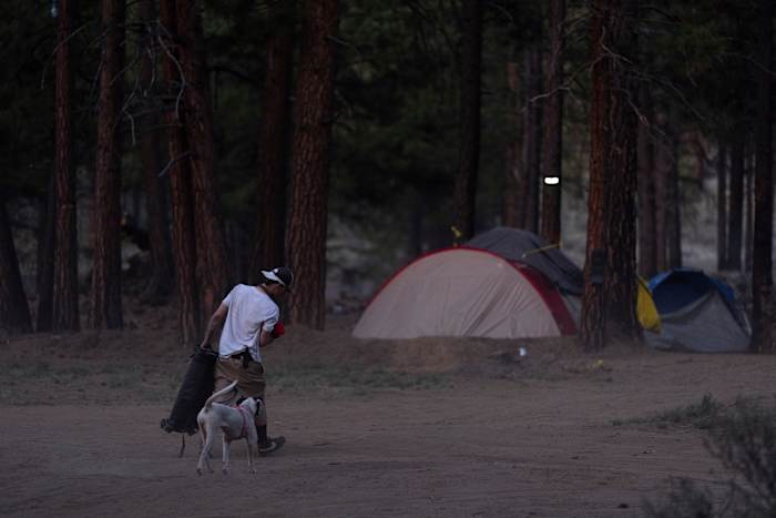 Dakloos kamp in Oregon National Forest om te worden opgeruimd
