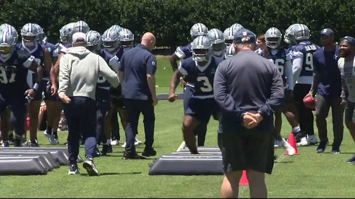 Dallas Cowboys navigeren buiten het seizoensbewegingen met nieuwe brede ontvangerhandel