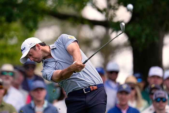 Davis Riley maakt gesneden op Byron Nelson met adelaar na boete over afstandsapparaten
