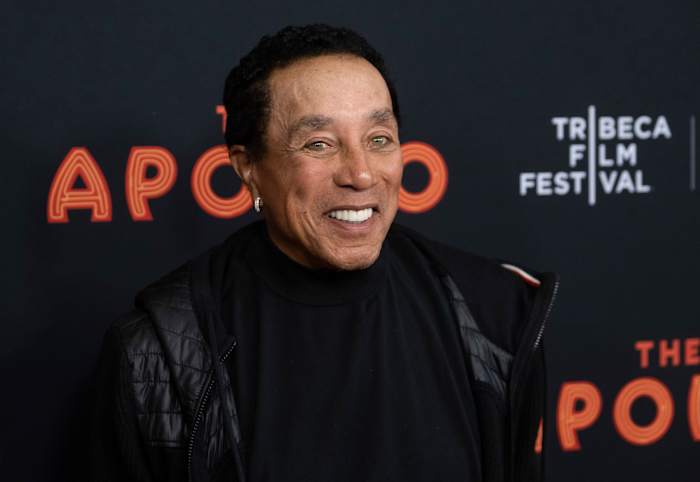 De advocaat van Smokey Robinson zegt dat verkrachtingsbeschuldigingen tegen hem 'gemeen' en 'onwaar' zijn