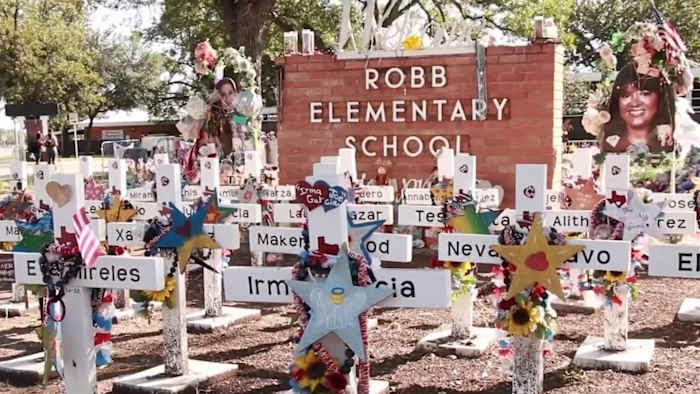 De nieuwe burgemeester van Uvalde bespreekt het eren van Robb Elementary Shooting -slachtoffers en het aanpakken van de 'behoeften' van de stad