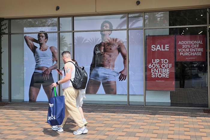 De uitspraak van de rechtbank biedt ons bedrijven een uitstel, maar ze zijn niet klaar om te vieren