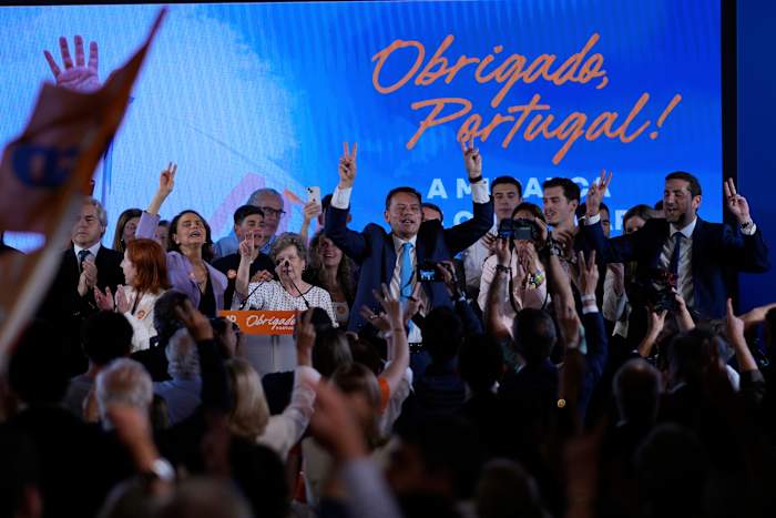 De verkiezing van Portugal brengt een andere minderheidsregering en een extreemrechtse stijging