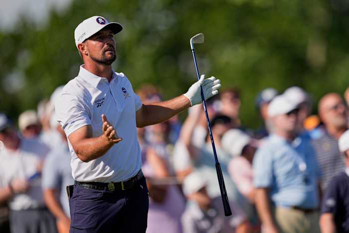 DeChambeau stort in op Green Mile, valt van de 1e om 8e te binden op PGA Championship